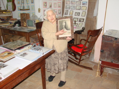 Se&ntilde;ora Abuela.